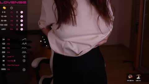 jia_lisaa online show from 01/16/25, 10:42