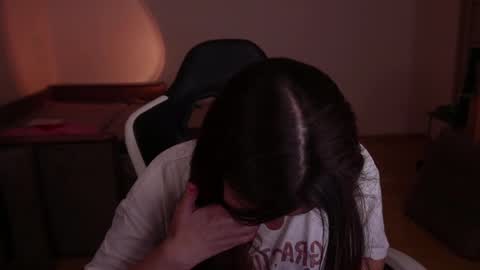 jia_lisaa online show from 02/06/25, 11:04