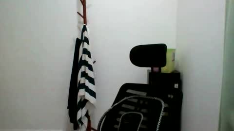 Alex online show from 11/04/25, 01:27