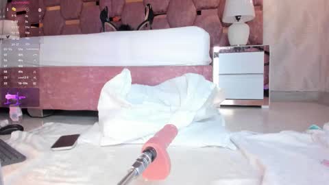 Snapshot of jiggly_ chatting on 11/14/25, 09:41 Jiggly online show from 11/14/25, 09:41