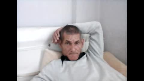 Snapshot of jigolo_golo35 chatting on 01/01/25, 10:43 jigolo_golo35 online show from 01/01/25, 10:43