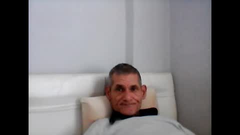 Snapshot of jigolo_golo35 chatting on 01/02/25, 11:09 jigolo_golo35 online show from 01/02/25, 11:09