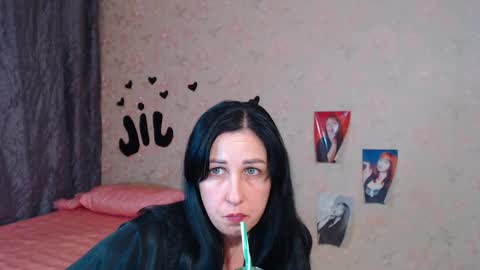 Snapshot of jill_stevens chatting on 11/08/25, 05:56 Jill online show from 11/08/25, 05:56