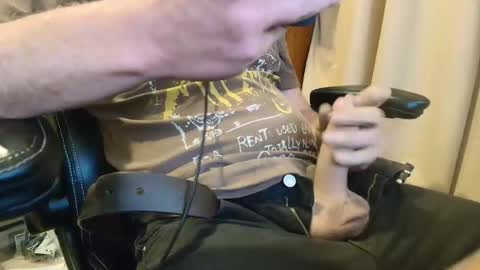 Snapshot of jim74122 chatting on 09/30/25, 03:33 jim74122 online show from 09/30/25, 03:33