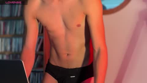 Snapshot of jim_dancer chatting on 10/08/25, 02:25 jim_dancer online show from 10/08/25, 02:25