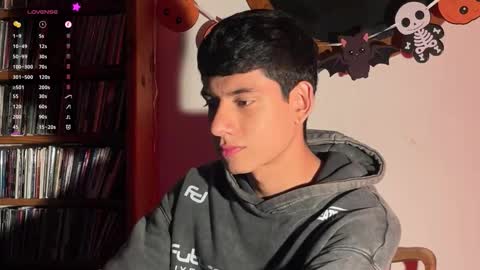 Snapshot of jim_dancer chatting on 10/19/25, 10:43 jim_dancer online show from 10/19/25, 10:43