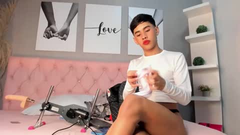 Snapshot of jim_twink chatting on 09/19/25, 02:24 Jim  online show from 09/19/25, 02:24