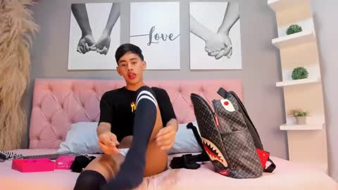 Snapshot of jim_twink chatting on 09/21/25, 01:51 Jim  online show from 09/21/25, 01:51