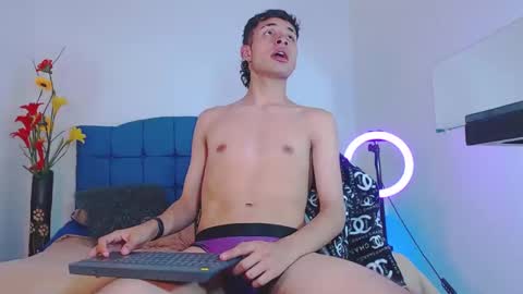 Snapshot of jim_whitte chatting on 12/11/24, 04:49 Jim Whitte online show from 12/11/24, 04:49