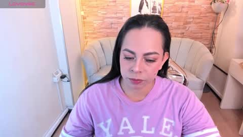 jimena  online show from 12/19/24, 03:18