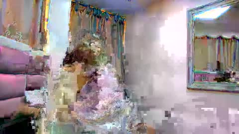 Snapshot of jimena_bell chatting on 10/07/25, 12:57 Jimena online show from 10/07/25, 12:57