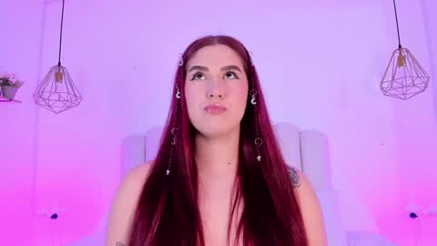 Snapshot of jimena_white1 chatting on 12/13/24, 02:21 JIMENA online show from 12/13/24, 02:21