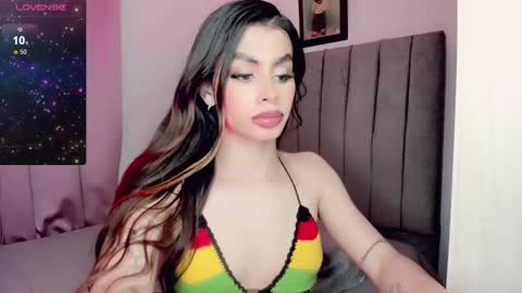 Snapshot of jimenna__ chatting on 01/04/25, 11:00 jimenna online show from 01/04/25, 11:00