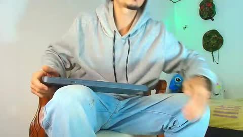 Jimm  Independent Model  online show from 11/12/25, 12:27