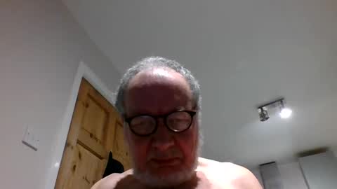 Snapshot of jimmybenido chatting on 01/04/25, 05:16 Jim Redgewell online show from 01/04/25, 05:16