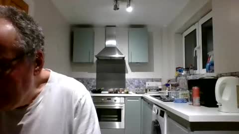 Snapshot of jimmybenido chatting on 01/15/25, 05:58 Jim Redgewell online show from 01/15/25, 05:58
