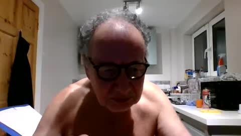 Snapshot of jimmybenido chatting on 01/17/25, 05:30 Jim Redgewell online show from 01/17/25, 05:30