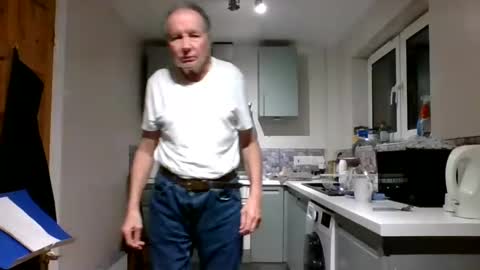 Snapshot of jimmybenido chatting on 01/21/25, 05:20 Jim Redgewell online show from 01/21/25, 05:20
