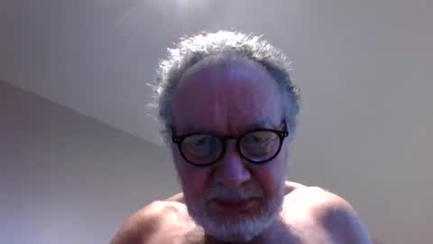 Snapshot of jimmybenido chatting on 02/22/25, 05:35 Jim Redgewell online show from 02/22/25, 05:35
