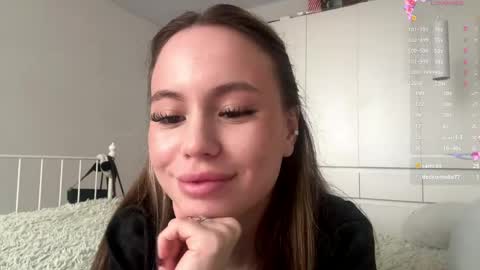 Kate online show from 04/25/26, 08:17