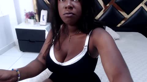 Snapshot of jimmypamela chatting on 10/26/25, 12:44 jymmy y pamela online show from 10/26/25, 12:44
