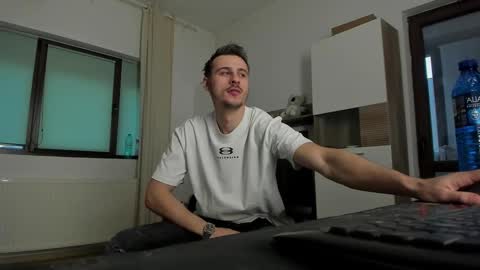 Snapshot of jimmys_style chatting on 10/03/25, 01:30 AlphaJimmy online show from 10/03/25, 01:30