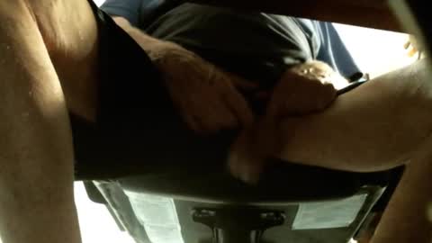 Snapshot of jimsundies chatting on 10/09/25, 03:26 jimwellhung online show from 10/09/25, 03:26