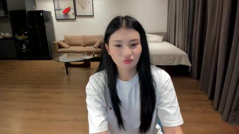 Snapshot of jina_meow chatting on 10/22/25, 10:20 Jina meow online show from 10/22/25, 10:20