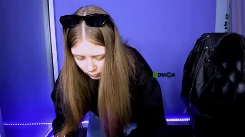 jina_toys online show from 09/30/25, 08:25