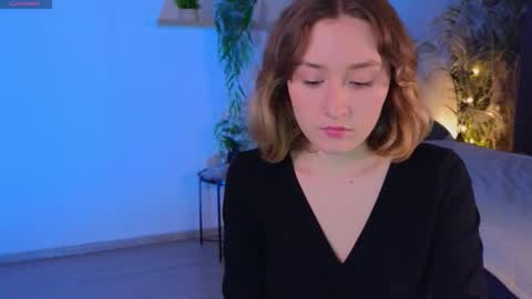 Molly online show from 10/23/25, 01:54