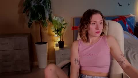Molly online show from 10/27/25, 07:23