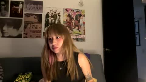 Minaa  online show from 07/25/26, 02:53