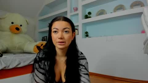 Juliee online show from 05/20/26, 03:56