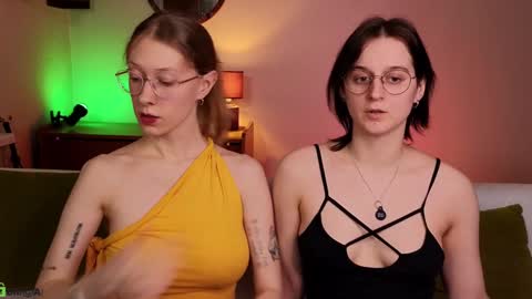 Snapshot of jitoon_exe chatting on 02/02/25, 05:48 Hey Guys We are Julia ginger Tina brunette online show from 02/02/25, 05:48