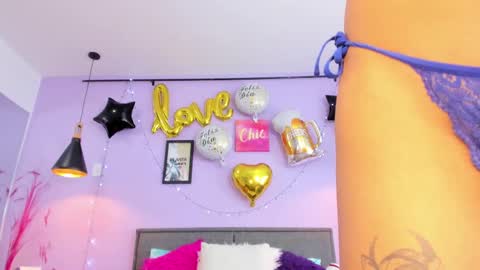 jiwoo_dodoy_ online show from 10/07/25, 06:38