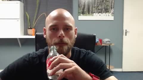 Snapshot of jjameson41 chatting on 12/16/24, 05:00 JamesJan van Rebel online show from 12/16/24, 05:00