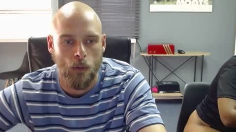Snapshot of jjameson41 chatting on 02/14/25, 02:54 JamesJan van Rebel online show from 02/14/25, 02:54