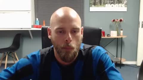 Snapshot of jjameson41 chatting on 02/15/25, 05:39 JamesJan van Rebel online show from 02/15/25, 05:39