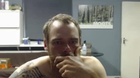 Snapshot of jjameson41 chatting on 12/05/25, 01:25 JamesJan van Rebel online show from 12/05/25, 01:25