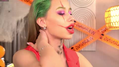 Jenny online show from 10/31/25, 08:59