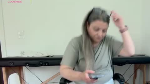 Nicole  Allen online show from 06/12/26, 10:41