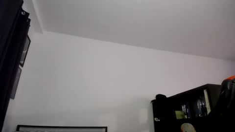 Snapshot of jld0125 chatting on 10/19/25, 08:15 jld0125 online show from 10/19/25, 08:15