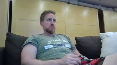 Snapshot of jmate13 chatting on 11/16/25, 12:49 jmate13 online show from 11/16/25, 12:49