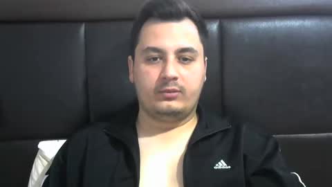 Snapshot of jnsnw chatting on 01/01/25, 01:05 jnsnw online show from 01/01/25, 01:05