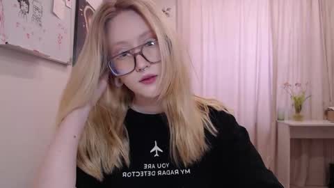 Snapshot of joan_kiss chatting on 02/26/26, 04:22 joan_kiss online show from 02/26/26, 04:22