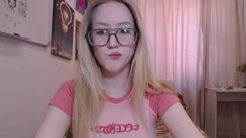 Snapshot of joan_kiss chatting on 05/19/26, 04:41 joan_kiss online show from 05/19/26, 04:41