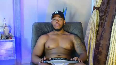 JOAN SAENZ online show from 11/04/25, 12:43