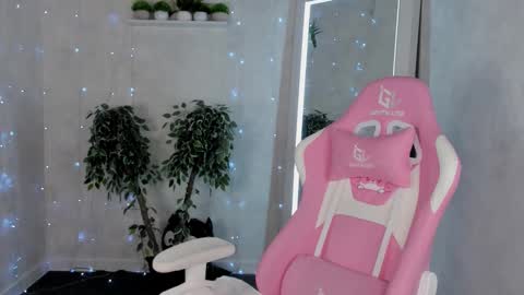 joann_shermann online show from 11/25/25, 01:38