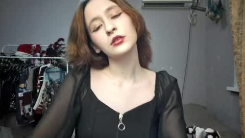 Joannatompson online show from 02/18/25, 01:21