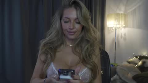 Joanne online show from 11/16/25, 06:08